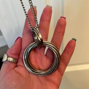Bulky necklace